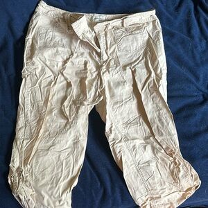 St. John’s tan Capri